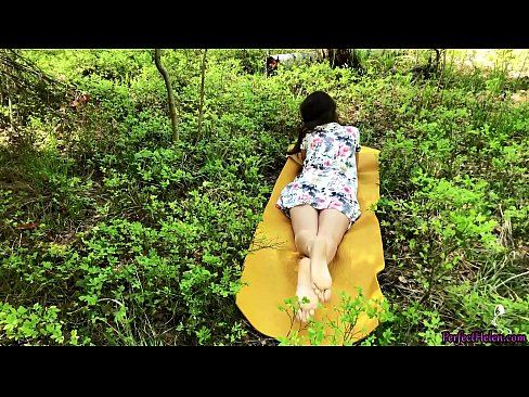 ❤️ Un străin de pe Tinder îmi masturbează păsărica și o fute cu pasiune în pădure at ro.passionateembracespotlight.ru ❌️